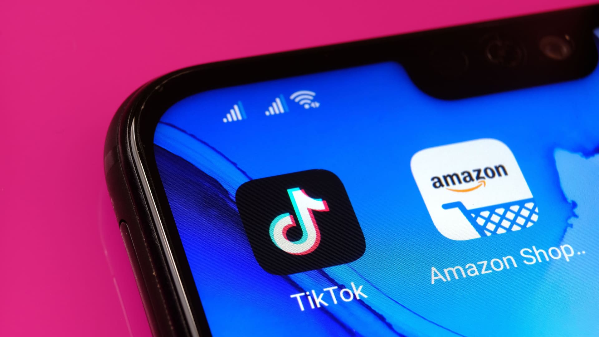 Amazon makes surprise bid for TikTok ahead of U.S. ban deadline